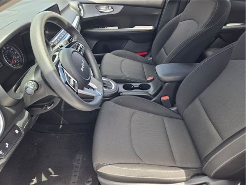 Used 2024 Kia Forte LXS w/ LXS Technology Package FWD image 12