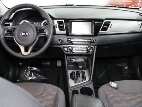 Used 2018 Kia Niro LX FWD image 21