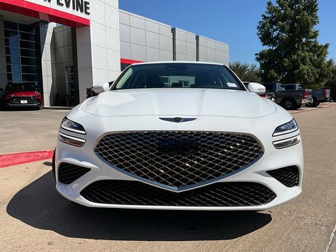 Used 2025 Genesis G70 2.5T image 4