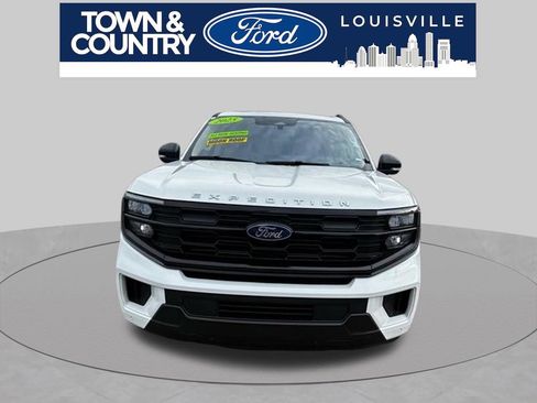 Used 2025 Ford Expedition Max Active AWD/4WD image 2