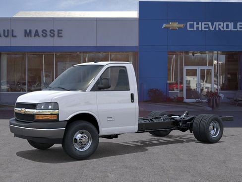 New 2025 Chevrolet Express 3500 w/ Power Convenience Package image 2