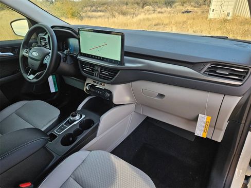New 2026 Ford Escape SE image 24