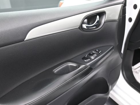 Used 2017 Nissan Sentra S image 16
