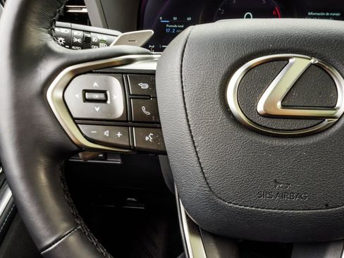 Used 2024 Lexus GX 550 w/ Accessory Package (31) AWD/4WD image 31