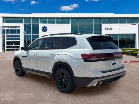 New 2026 Volkswagen Atlas Peak Edition AWD/4WD image 7