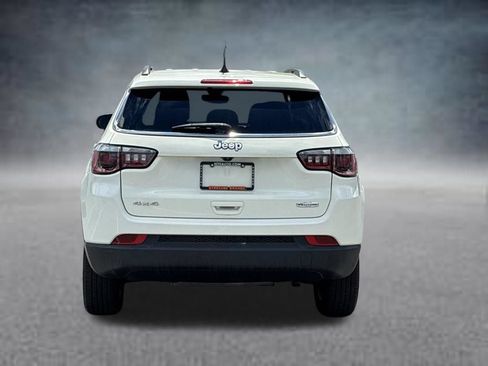 Used 2019 Jeep Compass Latitude AWD/4WD image 4