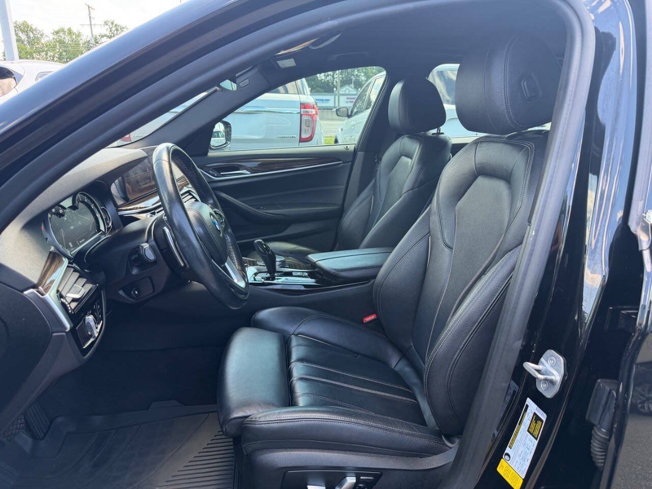 Used 2019 BMW 530i w/ Convenience Package RWD image 7