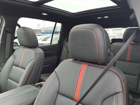 New 2026 Chevrolet Traverse RS image 12