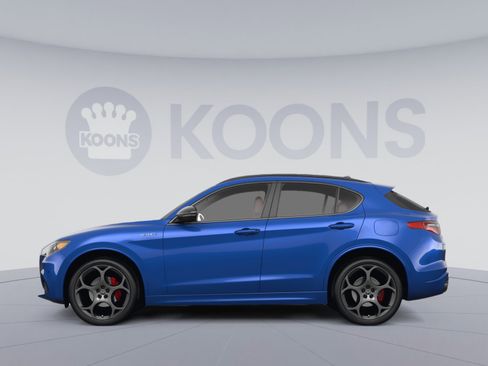 Used 2023 Alfa Romeo Stelvio Ti w/ Active Assist Plus Package AWD/4WD image 2