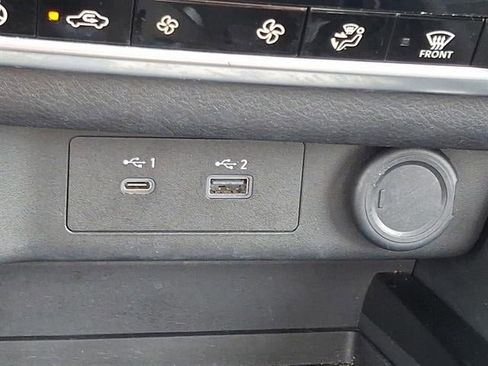 Used 2023 Nissan Rogue SV w/ SV Premium Package image 27