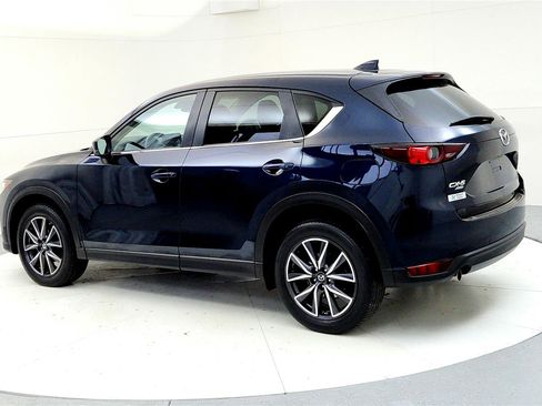 Used 2018 MAZDA CX-5 Touring w/ Preferred Equipment Package image 4