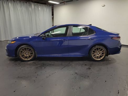 Used 2024 Toyota Camry SE image 5