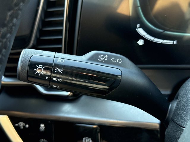 Used 2023 Kia Sportage EX AWD/4WD image 26