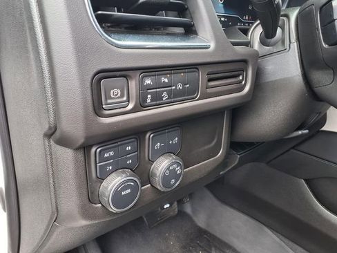 Used 2023 Chevrolet Suburban Z71 AWD/4WD image 31