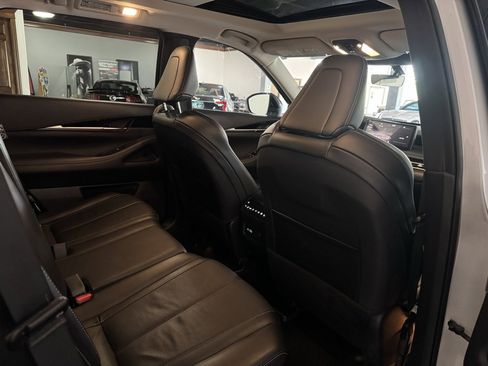 Used 2023 INFINITI QX60 Pure image 23