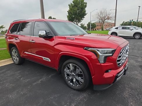 Used 2024 Toyota Sequoia Capstone AWD/4WD image 3