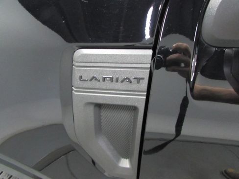 Certified 2024 Ford Maverick Lariat w/ Black Appearance Package FWD image 31