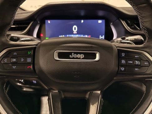 Used 2021 Jeep Grand Cherokee L Laredo RWD image 21