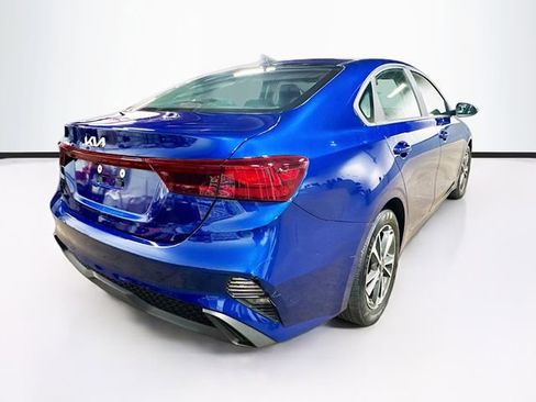 Used 2023 Kia Forte LXS w/ LXS Technology Package FWD image 7