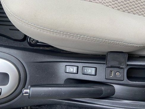 Used 2015 Nissan Versa Note SV w/ SL Tech Package image 12