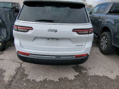 Used 2023 Jeep Grand Cherokee L Laredo image 10