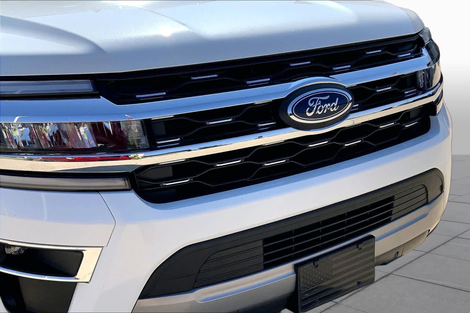 Used 2024 Ford Expedition Max Limited RWD image 28