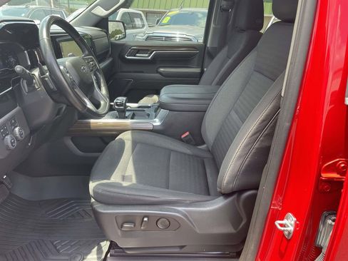 Used 2023 Chevrolet Silverado 1500 LT Trail Boss w/ LPO, Dark Essentials Package AWD/4WD image 15