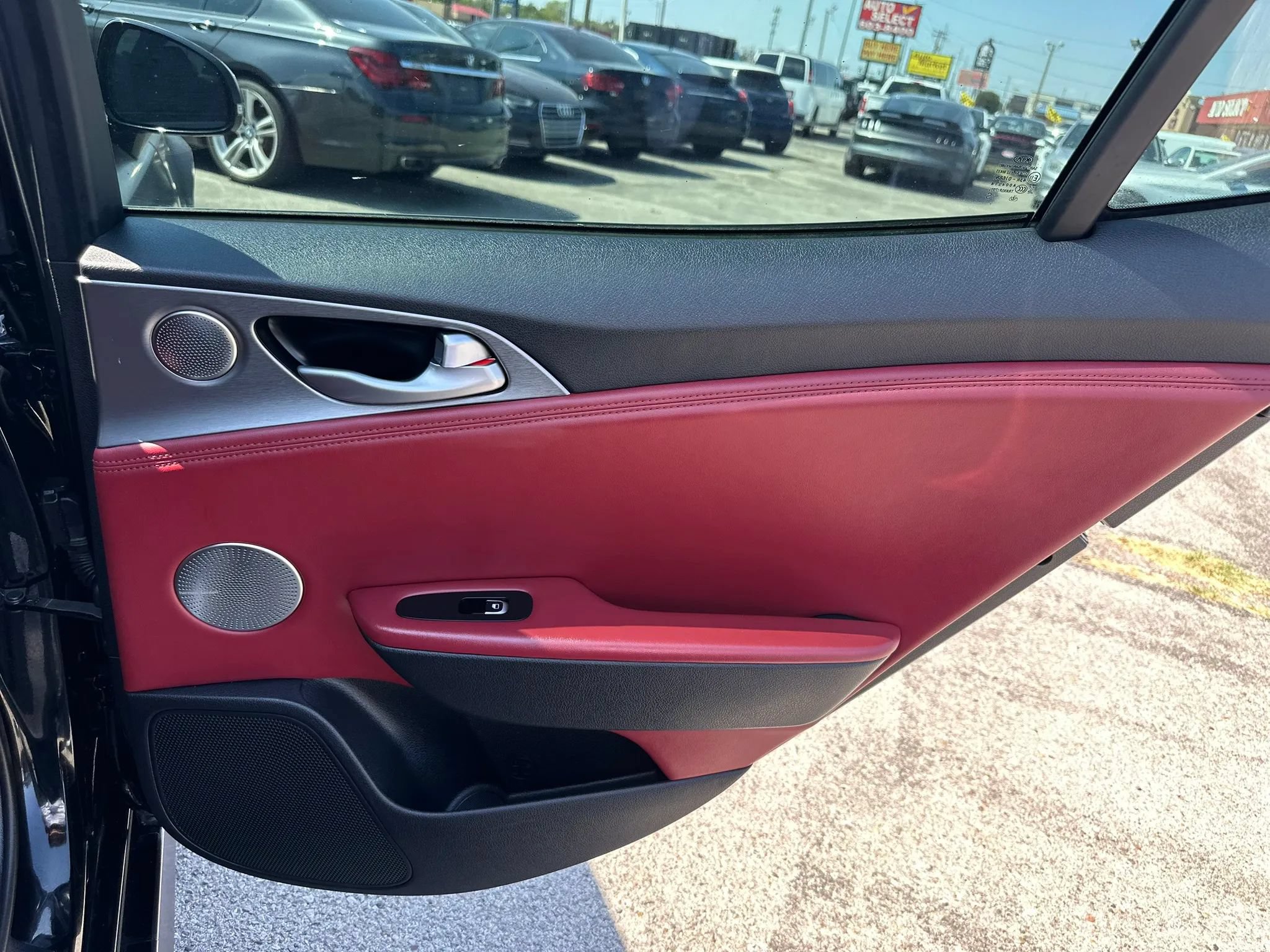 Used 2018 Kia Stinger GT2 AWD/4WD image 25