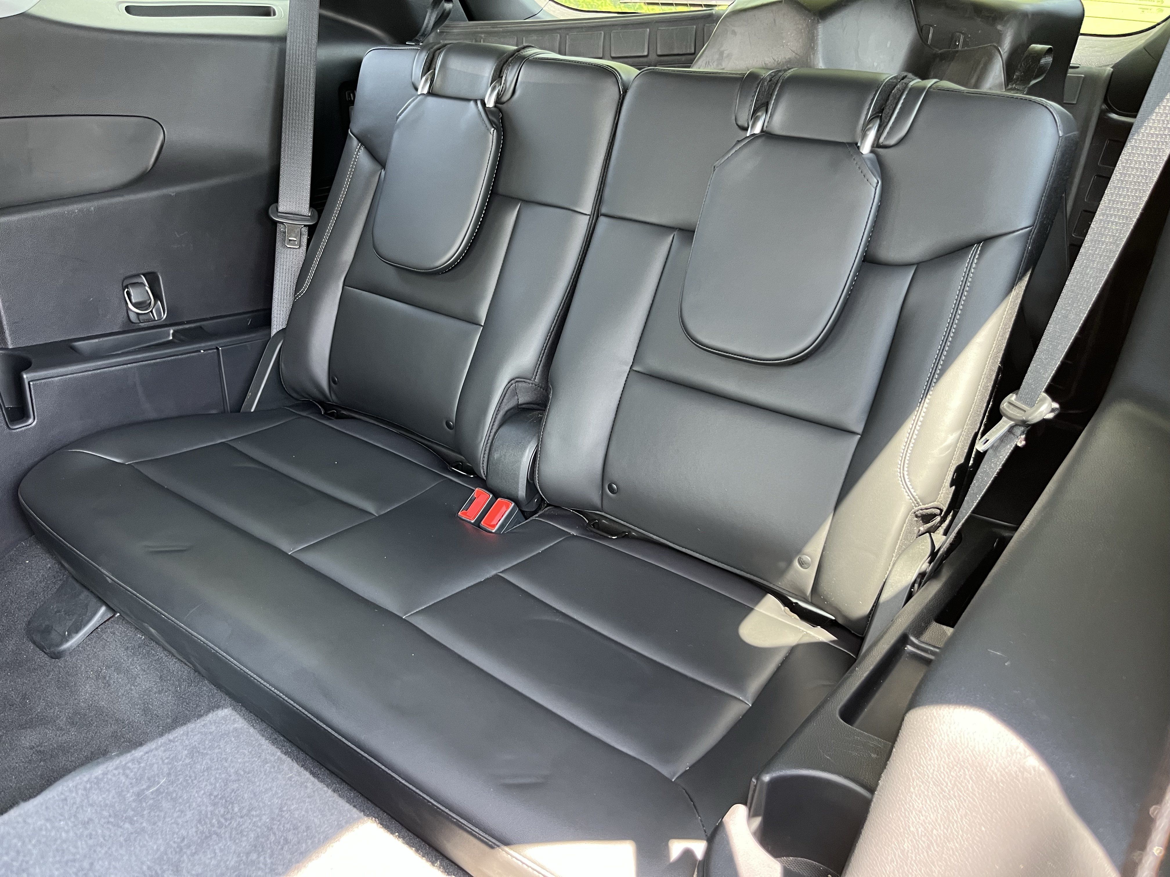 Used 2022 Ford Explorer XLT w/ Equipment Group 202A AWD/4WD image 19