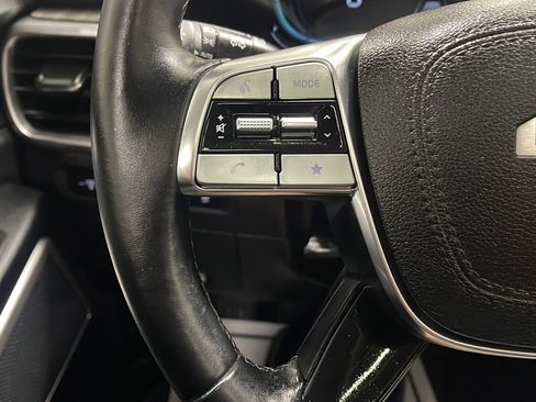 Used 2024 Kia Telluride EX w/ EX Captain's Chair Package AWD/4WD image 6