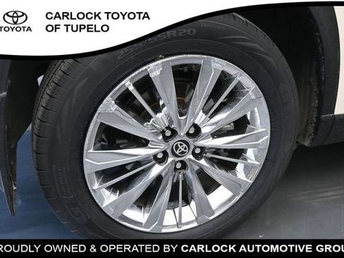 Used 2024 Toyota Grand Highlander AWD image 18