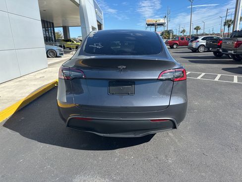 Used 2023 Tesla Model Y Long Range image 4