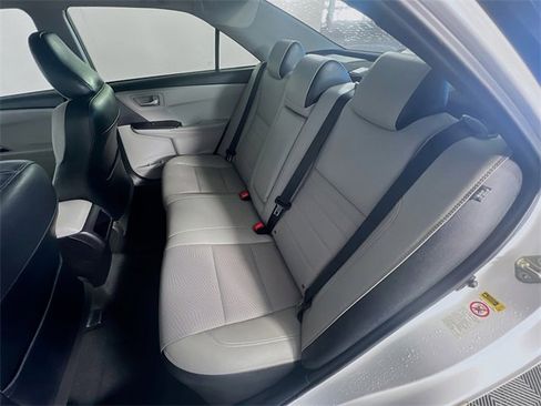 Used 2017 Toyota Camry SE image 26