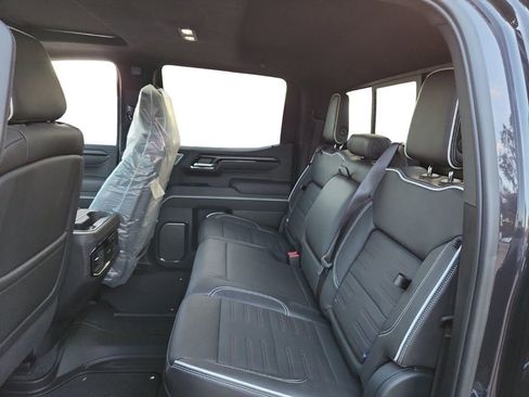 Used 2024 GMC Sierra 1500 AT4X image 20