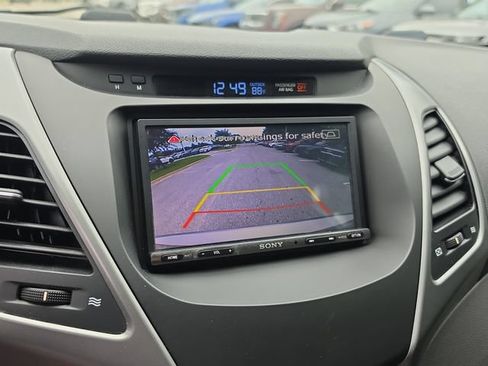 Used 2015 Hyundai Elantra SE w/ Option Group 02 FWD image 23
