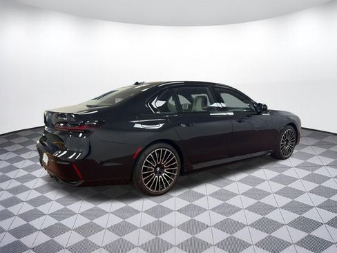 Used 2026 BMW i7 eDrive50 w/ Executive Package image 8