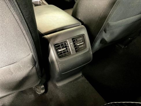 Used 2018 Honda Accord EX image 11