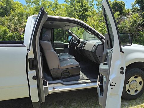 Used 2005 Ford F150 XL RWD image 14
