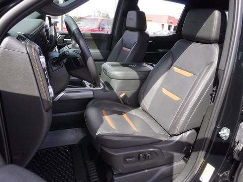 Certified 2022 GMC Sierra 1500 AT4 w/ AT4 Premium Package image 15