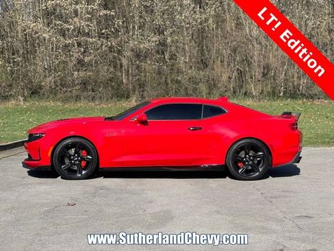 Used 2021 Chevrolet Camaro LT image 4