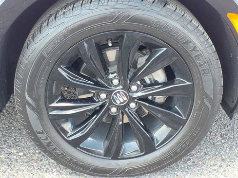 Used 2024 Buick Envista Sport Touring w/ Convenience I Package FWD image 9