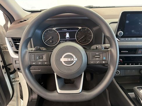 Used 2023 Nissan Rogue SV AWD/4WD image 11