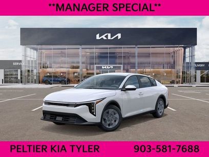 New 2025 Kia K4 LX