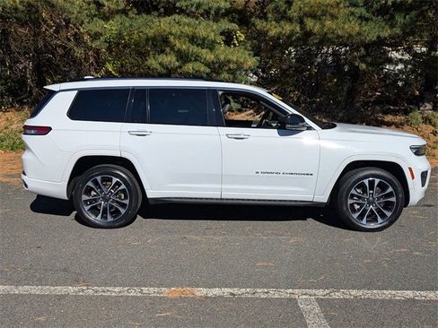 Used 2021 Jeep Grand Cherokee L Overland w/ Luxury Tech Group IV image 8