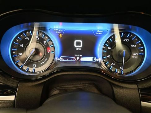 Used 2023 Chrysler 300 S image 32