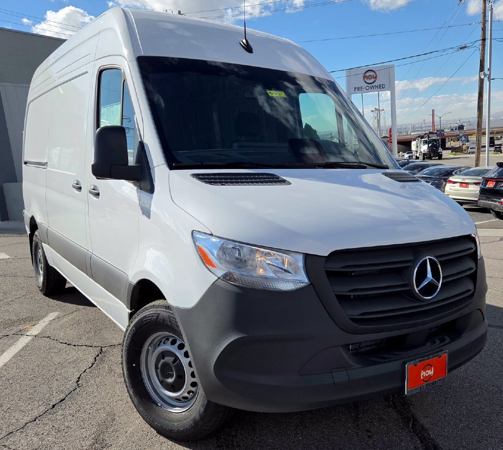 Used 2026 Mercedes-Benz Sprinter 2500 image 1