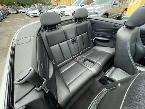 Used 2013 BMW 135i Convertible image 32
