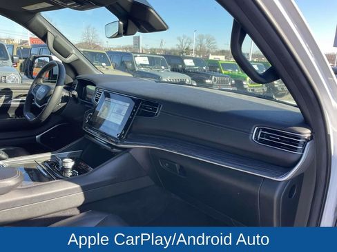 Used 2022 Jeep Wagoneer Series III image 14