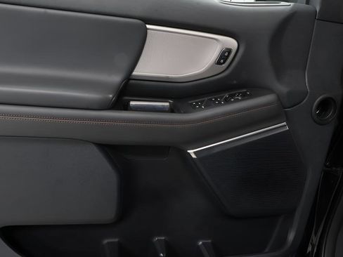 Used 2025 Ford Expedition Active image 23