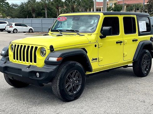 Used 2024 Jeep Wrangler Sport S image 9